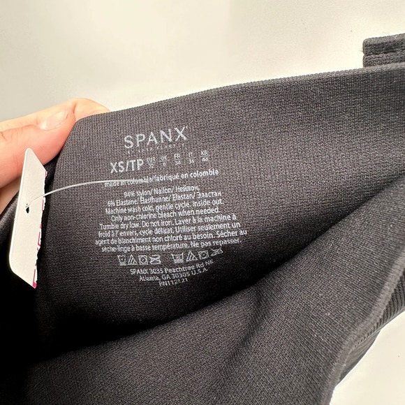 SPANX NWT Look at me Now Seamless Leggings in Black // XS - Picture 7 of 8